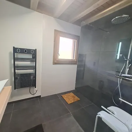 Chalet Moderne Avec Sauna, Proche Lac Et Pistes De Ski - Fr-1-589-659 *